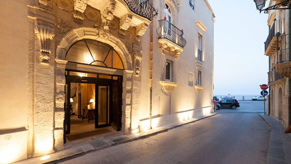 Clock PMS Suite independent hotel clients: Algila Ortigia and Roma hotels